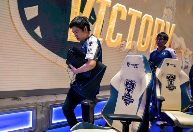 Doinb连续七场比赛得分超过高光表现，西班牙队挑战极限！的简单介绍开云体育登录入口