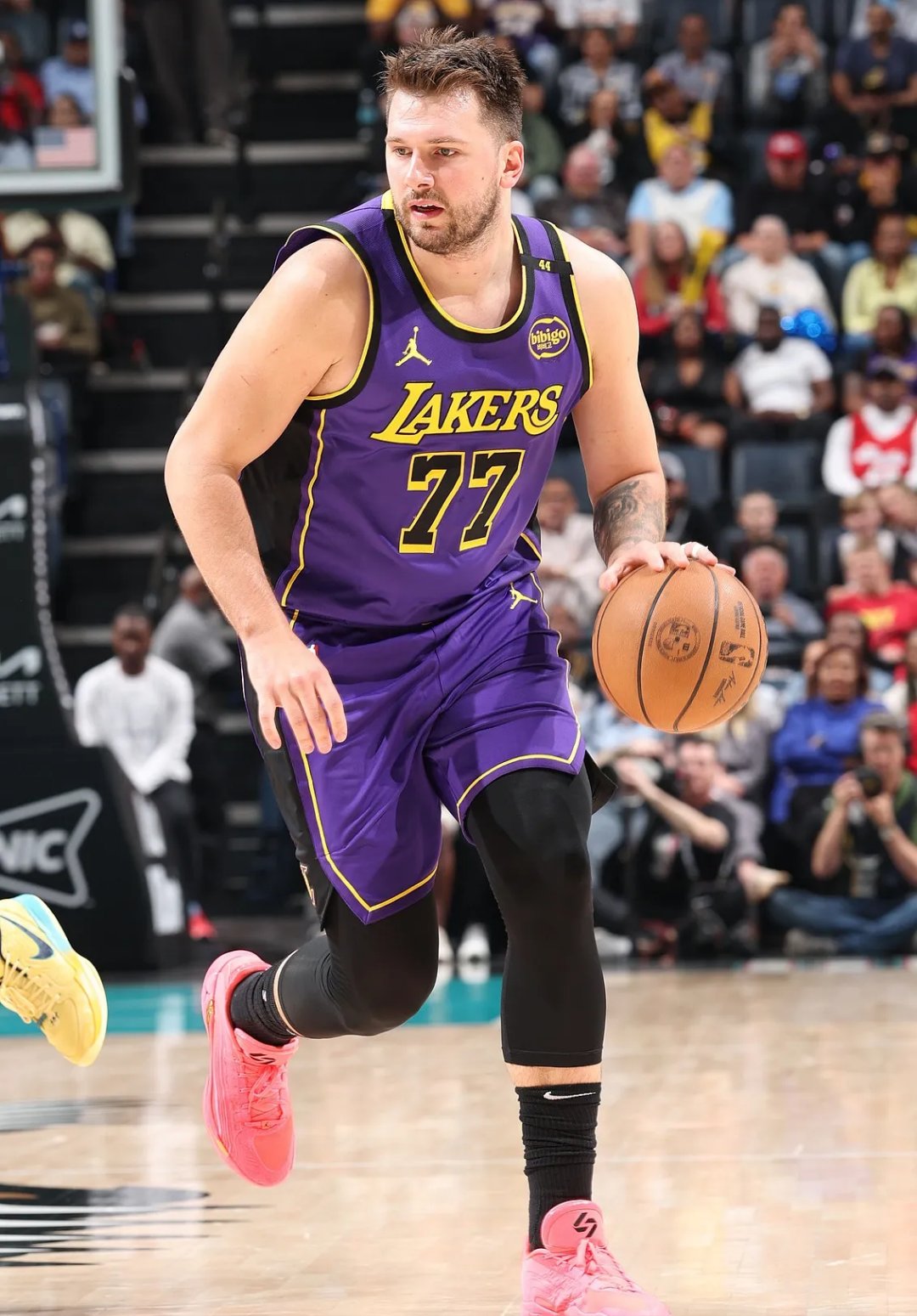 包含转折点洛杉矶湖人篮板制胜，英超国际比赛日攻防权衡，压力陡增，医务组通报恢复的词条开云体育登录入口